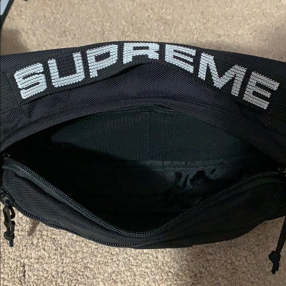 Supreme Ss18 Black Fanny pack SOLD!! SOLD!! - Picture 7 of 8